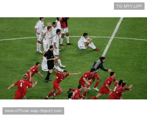 拉什福德在反击中晃动射门偏出：一瞬之间的惊心动魄